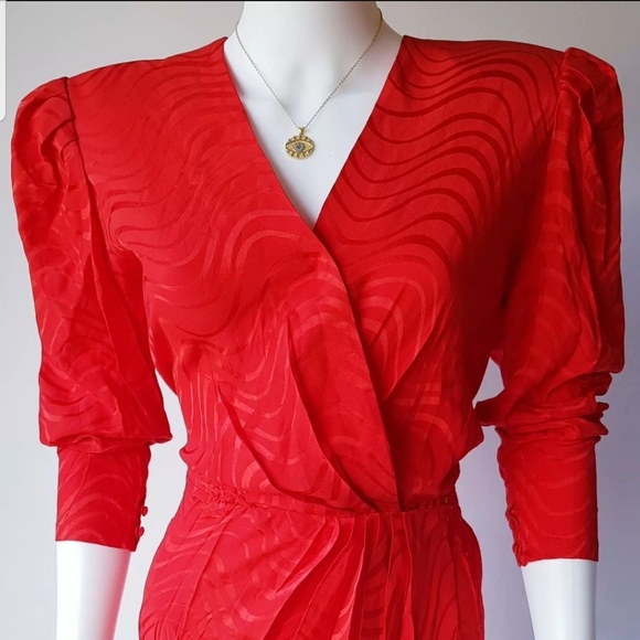 Vintage 80's 100%Silk Dress - Picture 2 of 3